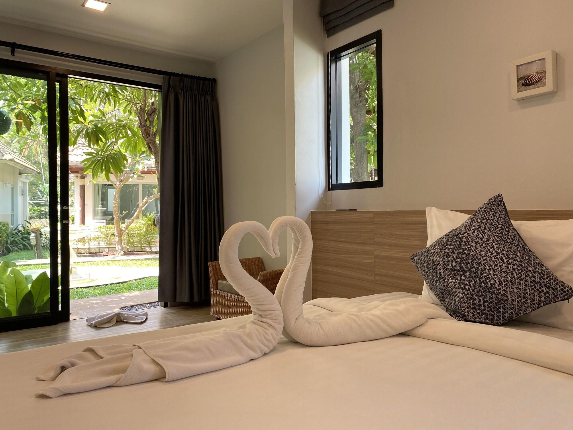 Chez Nous Boutique Resort Haad Chao Samran Buitenkant foto