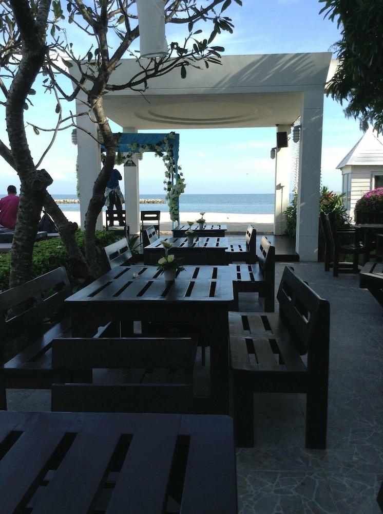 Chez Nous Boutique Resort Haad Chao Samran Buitenkant foto