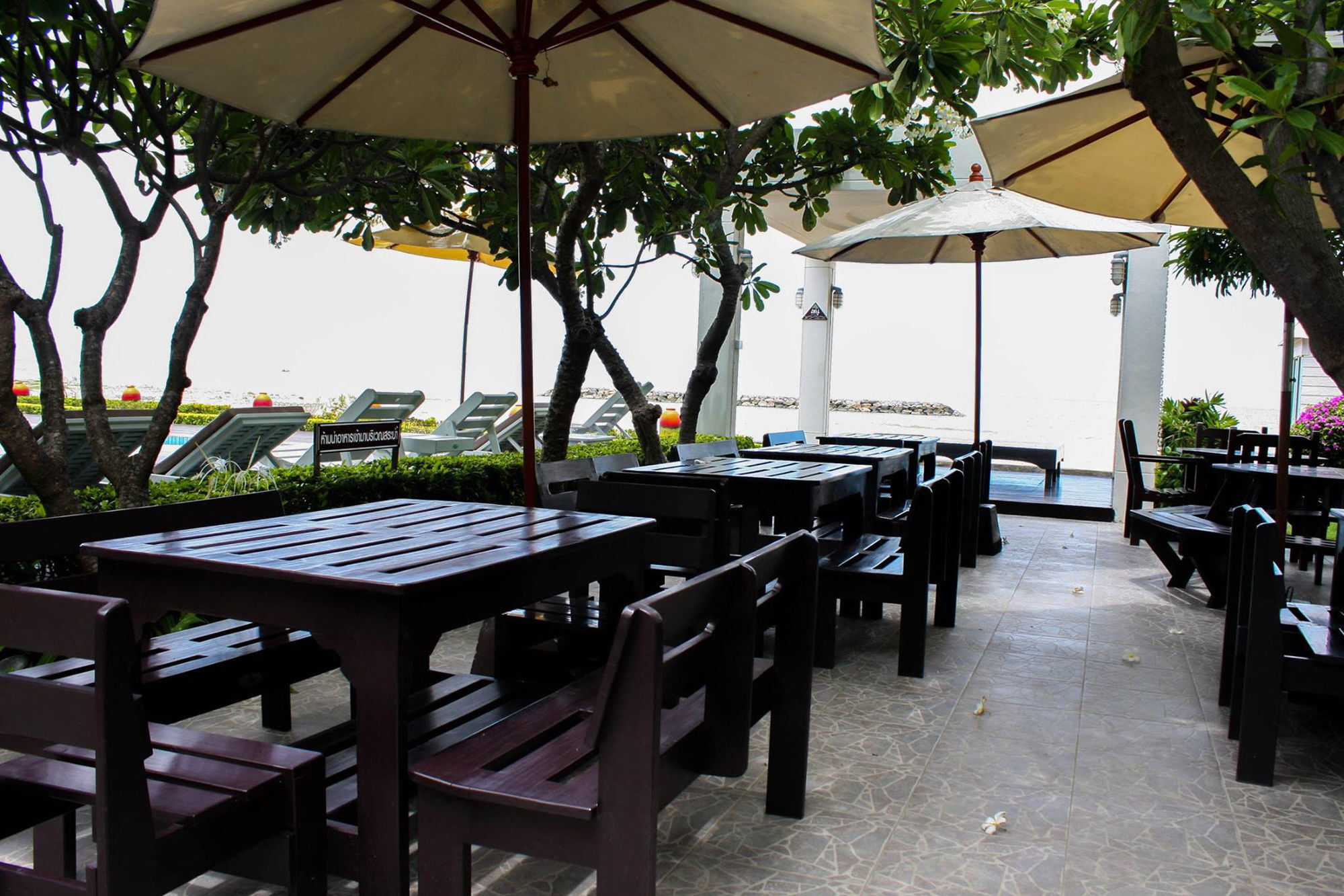 Chez Nous Boutique Resort Haad Chao Samran Buitenkant foto