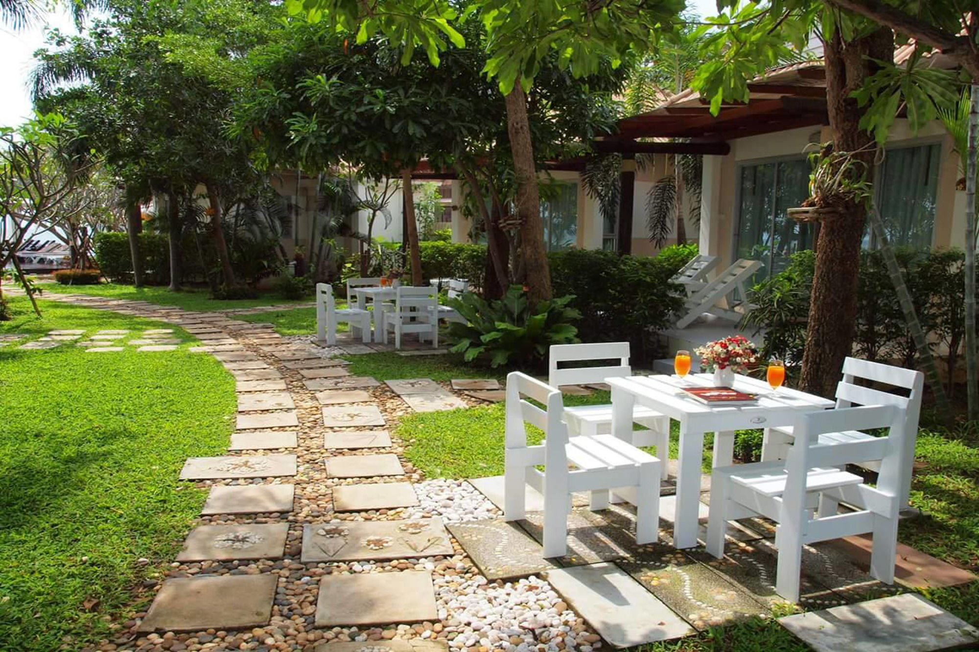 Chez Nous Boutique Resort Haad Chao Samran Buitenkant foto