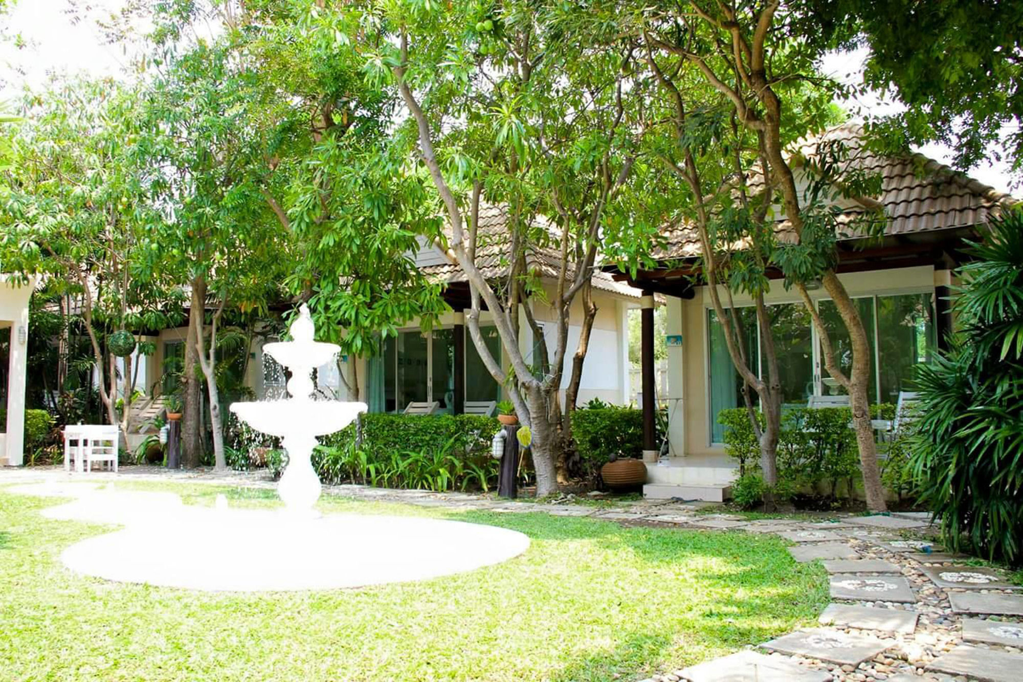 Chez Nous Boutique Resort Haad Chao Samran Buitenkant foto