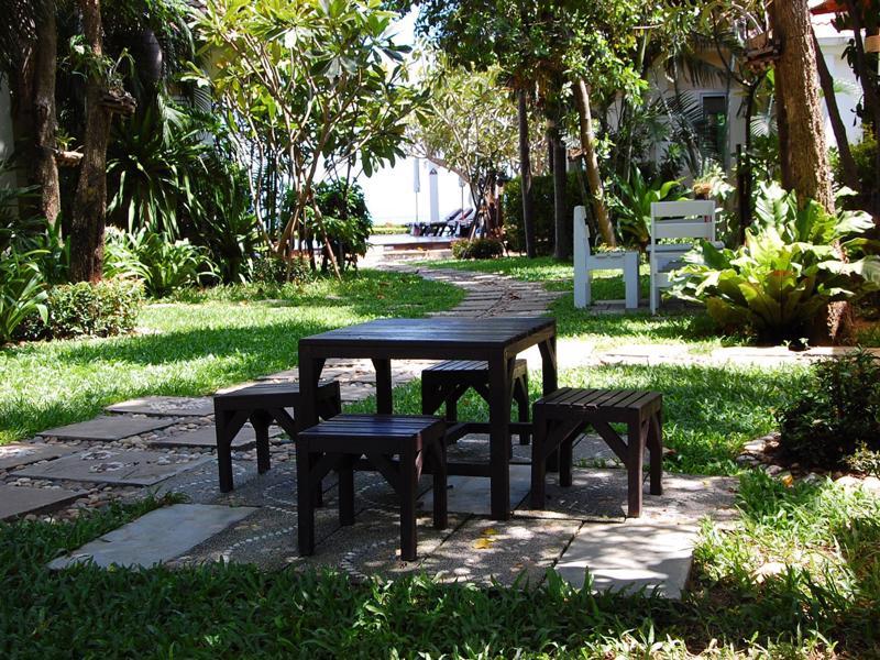 Chez Nous Boutique Resort Haad Chao Samran Buitenkant foto